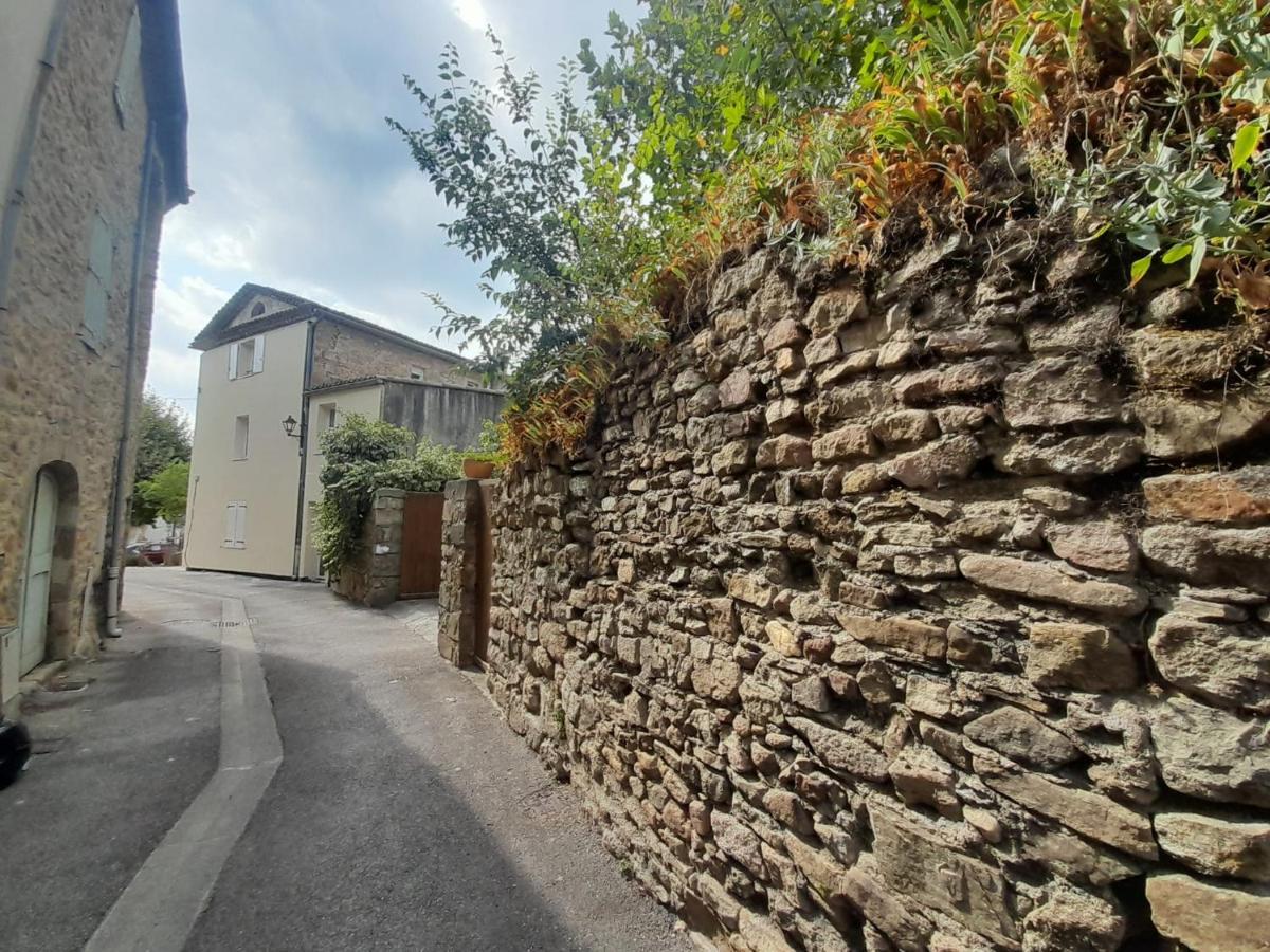 Gite Olivia Saint-Florent-sur-Auzonnet ภายนอก รูปภาพ